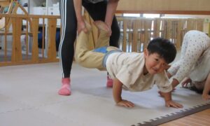 ニコニコ笑顔ののびっこ体操(9月26日)