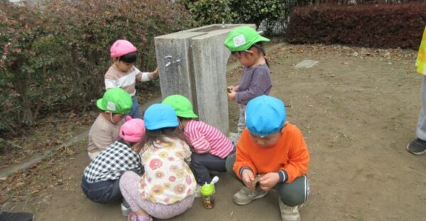 ちいさい公園では…