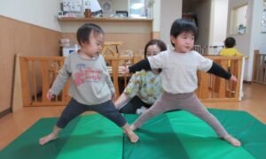 のびっこ体操、1・2・3~!(5月22日)