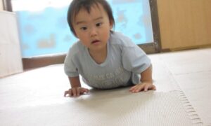 のびっこ体操で、大笑い?!(7月24日)